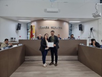 Comunicadora e empresária Katharina Siqueira de Carvalho é homenageada pela Câmara de Vereadores