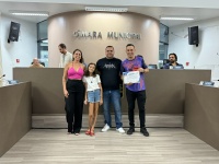 Família "Precisamos Ver O Mundo" recebe homenagem na Câmara de Vereadores de Imbituba