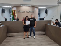 Professora Cláudia Maria Carvalho de Souza recebe Moção de Congratulação