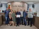 Rádio Difusora Bandeirantes FM 100.3 e gerente Alexandre Durval Araújo Varela recebem Moções de Congratulações Rádio Difusora Bandeirantes FM 100.3 e gerente Alexandre Durval Araújo Varela recebem Moções de Congratulações
